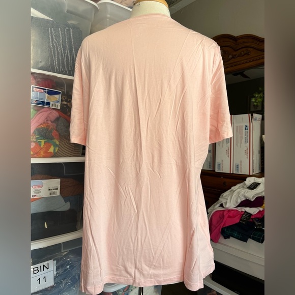 Pink Tshirt - Picture 3 of 8